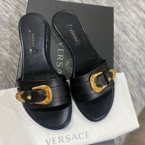 Versace slides